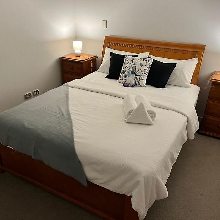 Free Wifi!! Spacious 1-Bedroom Apt, Auckland Cbd Exteriör bild