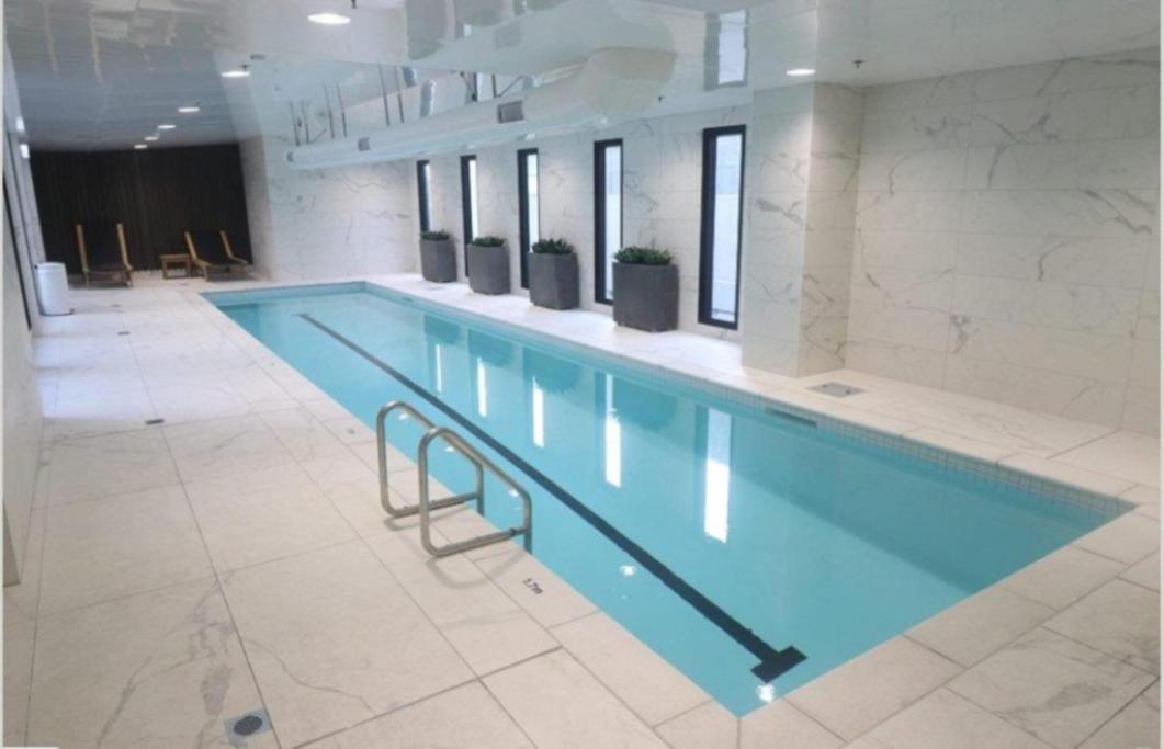 Free Wifi!! Spacious 1-Bedroom Apt, Auckland Cbd Exteriör bild