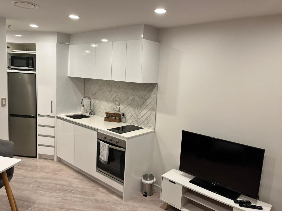 Free Wifi!! Spacious 1-Bedroom Apt, Auckland Cbd Exteriör bild