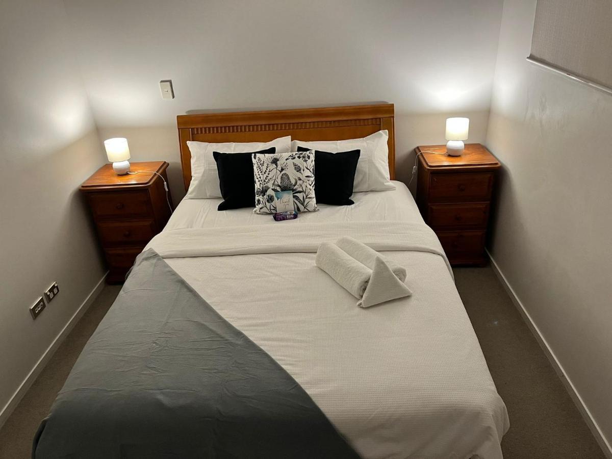 Free Wifi!! Spacious 1-Bedroom Apt, Auckland Cbd Exteriör bild