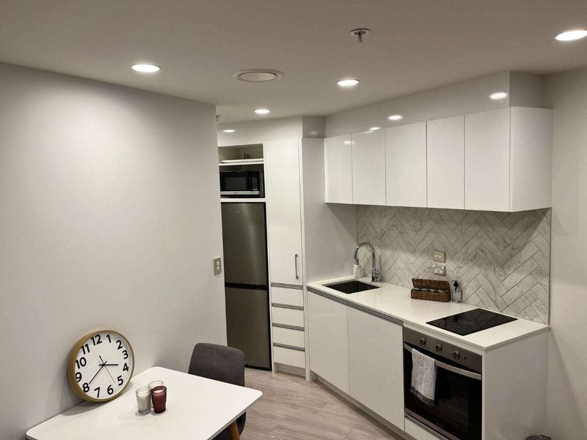 Free Wifi!! Spacious 1-Bedroom Apt, Auckland Cbd Exteriör bild