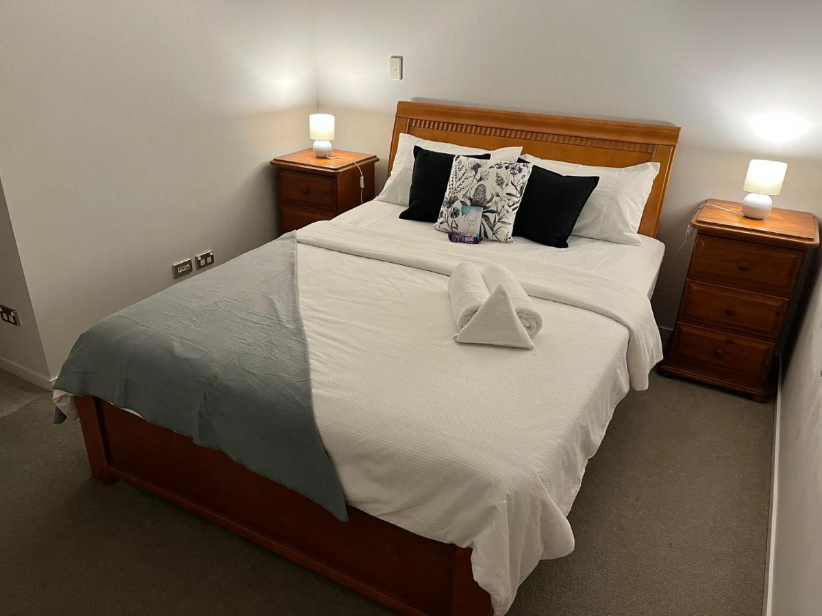 Free Wifi!! Spacious 1-Bedroom Apt, Auckland Cbd Exteriör bild